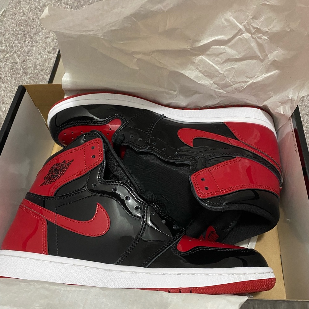 Jordan 1 retro high OG patent bred new authentic